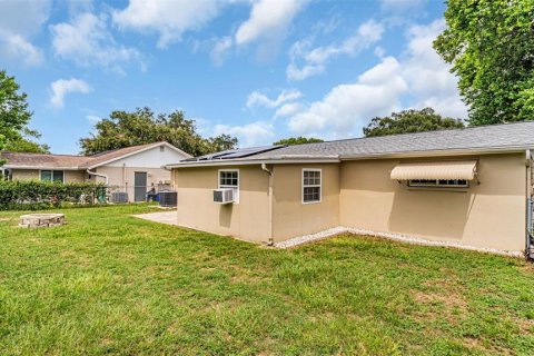 House in New Port Richey, Florida 3 bedrooms, 97.73 sq.m. № 1318633 - photo 6