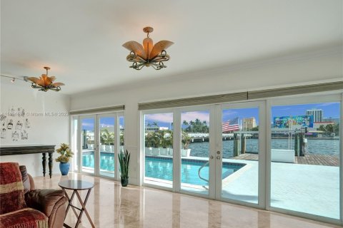 Villa ou maison à vendre à North Bay Village, Floride: 3 chambres, 212.19 m2 № 876291 - photo 8