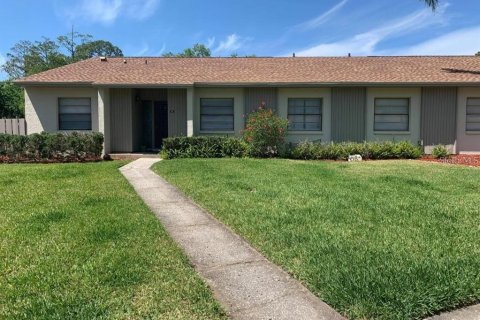 Villa ou maison à louer à Oldsmar, Floride: 4 chambres, 144 m2 № 1363607 - photo 1