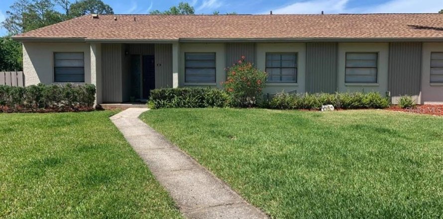 House in Oldsmar, Florida 4 bedrooms, 144 sq.m. № 1363607