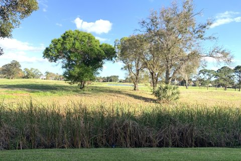 Condo in Wellington, Florida, 1 bedroom  № 1003732 - photo 5