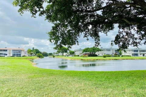 Condo in Delray Beach, Florida, 2 bedrooms  № 1187672 - photo 23