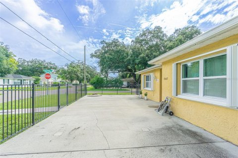 Casa en venta en Tampa, Florida, 4 dormitorios, 158.21 m2 № 1364294 - foto 29