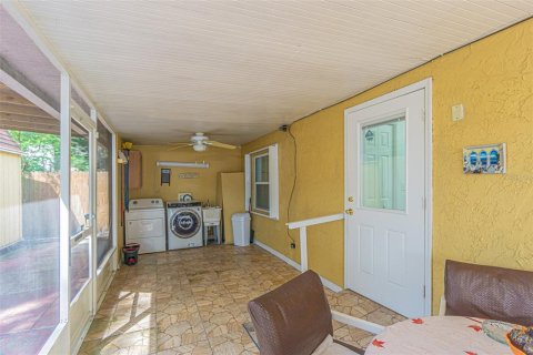 Casa en venta en Tampa, Florida, 4 dormitorios, 158.21 m2 № 1364294 - foto 25