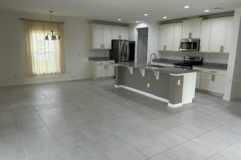 Casa en venta en Davenport, Florida, 4 dormitorios, 277.41 m2 № 1261210 - foto 4