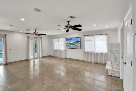 Casa en venta en Deerfield Beach, Florida, 3 dormitorios, 225.75 m2 № 1168508 - foto 20