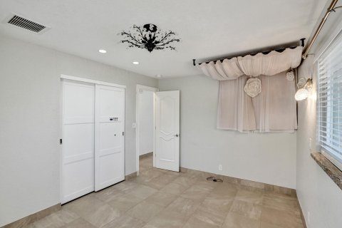 Casa en venta en Deerfield Beach, Florida, 3 dormitorios, 225.75 m2 № 1168508 - foto 9