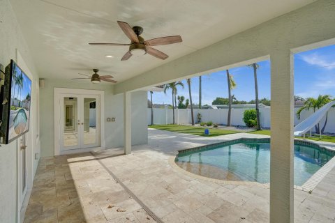 Casa en venta en Deerfield Beach, Florida, 3 dormitorios, 225.75 m2 № 1168508 - foto 4