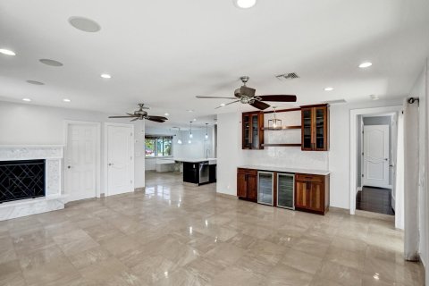 Casa en venta en Deerfield Beach, Florida, 3 dormitorios, 225.75 m2 № 1168508 - foto 23