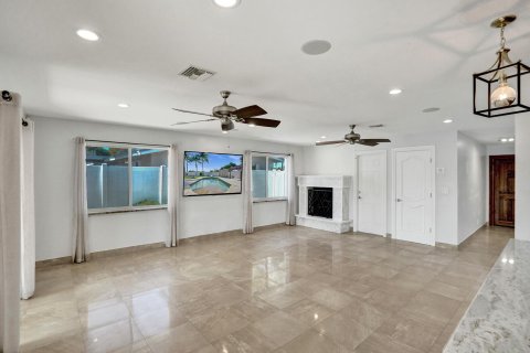 Casa en venta en Deerfield Beach, Florida, 3 dormitorios, 225.75 m2 № 1168508 - foto 21