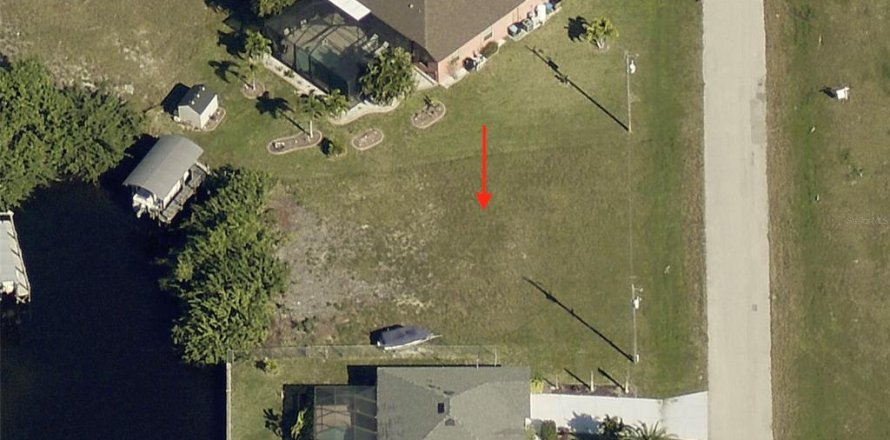 Terreno en Cape Coral, Florida № 1366109