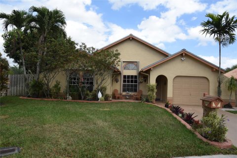 House in Sunrise, Florida 3 bedrooms, 137.5 sq.m. № 1081721 - photo 16