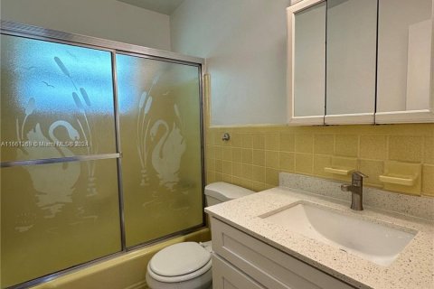 Apartamento en alquiler en Hollywood, Florida, 1 dormitorio № 1367623 - foto 15