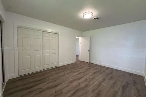 Apartamento en alquiler en Hollywood, Florida, 1 dormitorio № 1367623 - foto 19