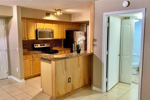 Condo in Hollywood, Florida, 2 bedrooms  № 949490 - photo 3