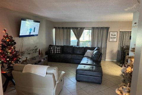 Condominio en venta en Orlando, Florida, 2 dormitorios, 111.48 m2 № 959837 - foto 2