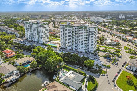 Condo in North Miami, Florida, 2 bedrooms  № 1226146 - photo 2