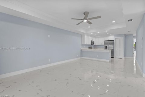 Propiedad comercial en venta en Lehigh Acres, Florida № 1374217 - foto 4