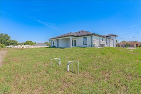 Commercial property in Lehigh Acres, Florida № 1374217 - photo 27