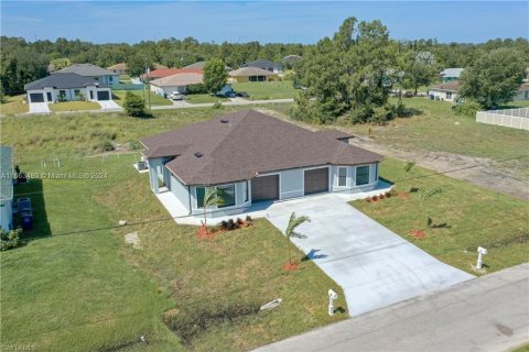 Commercial property in Lehigh Acres, Florida № 1374217 - photo 28