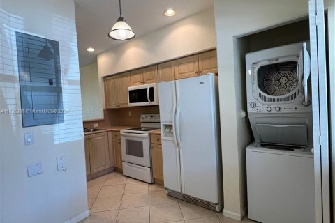 Condo in Miramar, Florida, 2 bedrooms  № 1272704 - photo 5