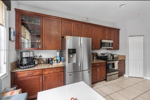 Adosado en venta en Miramar, Florida, 4 dormitorios, 195.37 m2 № 1272611 - foto 2