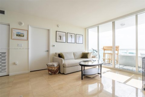 Condo in Miami, Florida, 2 bedrooms  № 1289178 - photo 12