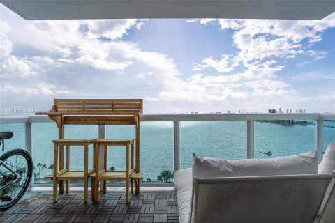 Condo in Miami, Florida, 2 bedrooms  № 1289178 - photo 26