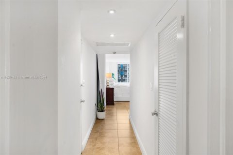 Condominio en venta en Miami Beach, Florida, 2 dormitorios, 144 m2 № 1289225 - foto 24