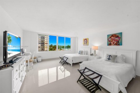 Condominio en venta en Miami Beach, Florida, 2 dormitorios, 144 m2 № 1289225 - foto 18