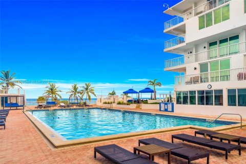 Condominio en venta en Miami Beach, Florida, 2 dormitorios, 144 m2 № 1289225 - foto 3