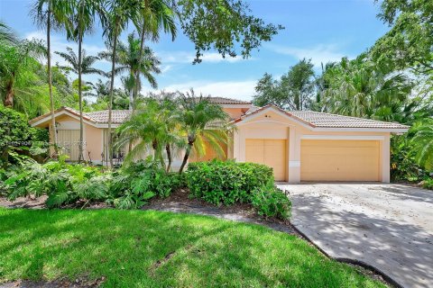 Casa en venta en Cutler Bay, Florida, 4 dormitorios, 252.32 m2 № 1282139 - foto 1