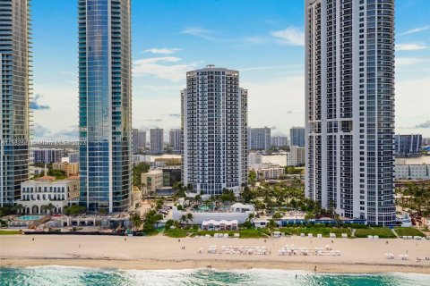 Studio in the Condo in Sunny Isles Beach, Florida  № 909787 - photo 19