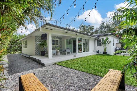 Casa en venta en Coral Gables, Florida, 3 dormitorios, 193.24 m2 № 1364942 - foto 24