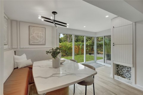 Casa en venta en Coral Gables, Florida, 3 dormitorios, 193.24 m2 № 1364942 - foto 8