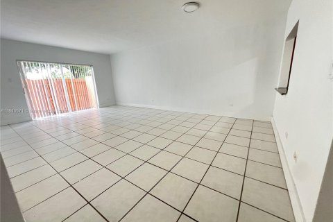 Copropriété à louer à Cutler Bay, Floride: 2 chambres, 99.87 m2 № 1364981 - photo 12