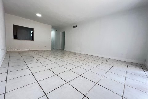 Copropriété à louer à Cutler Bay, Floride: 2 chambres, 99.87 m2 № 1364981 - photo 24