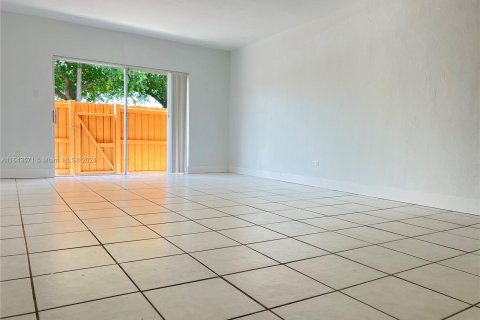 Copropriété à louer à Cutler Bay, Floride: 2 chambres, 99.87 m2 № 1364981 - photo 22