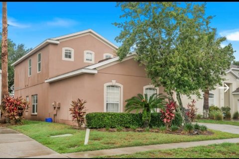 House in Davenport, Florida 5 bedrooms, 220.74 sq.m. № 1253353 - photo 2