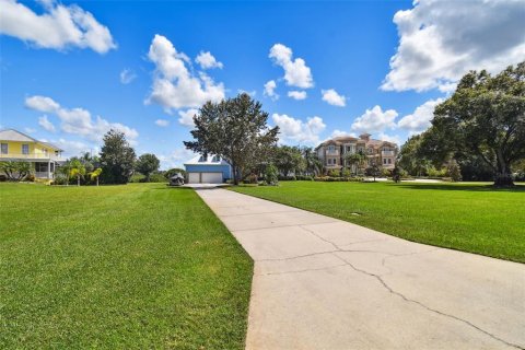 Villa ou maison à vendre à Tampa, Floride: 4 chambres, 335.47 m2 № 1382713 - photo 5