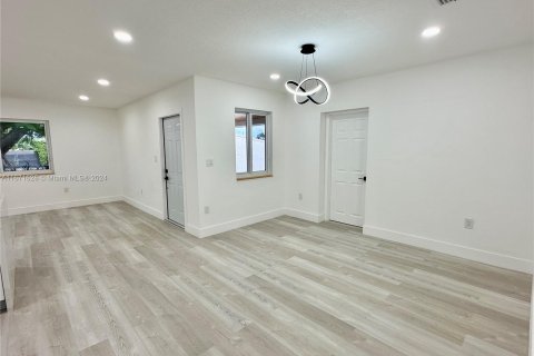 Casa en venta en Miami, Florida, 3 dormitorios, 186.45 m2 № 1393520 - foto 18