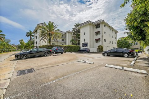 Condo in Fort Lauderdale, Florida, 3 bedrooms  № 1393519 - photo 5