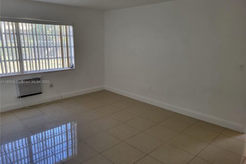 Apartment in North Miami, Florida 1 bedroom, 68.75 sq.m. № 1364151 - photo 8