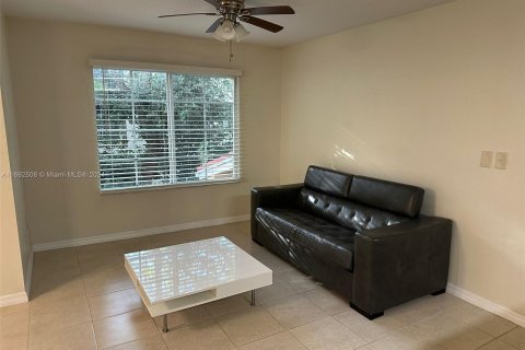 Condo in West Palm Beach, Florida, 1 bedroom  № 1441578 - photo 6