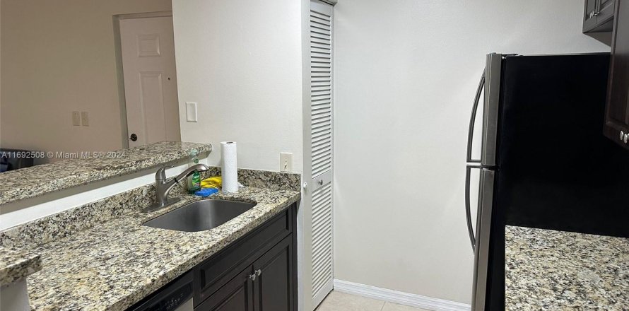 Condo in West Palm Beach, Florida, 1 bedroom  № 1441578