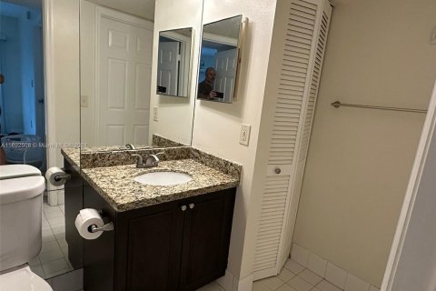 Condo in West Palm Beach, Florida, 1 bedroom  № 1441578 - photo 10