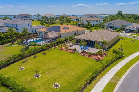 Casa en venta en Jensen Beach, Florida, 4 dormitorios, 283.82 m2 № 1281634 - foto 13