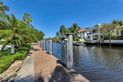 Villa ou maison à vendre à Fort Lauderdale, Floride: 4 chambres, 319.77 m2 № 1182238 - photo 10