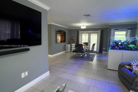 Villa ou maison à vendre à Miami Gardens, Floride: 3 chambres, 110.55 m2 № 1189182 - photo 5