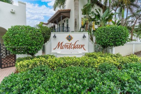 Condo in Miramar, Florida, 3 bedrooms  № 1189217 - photo 1